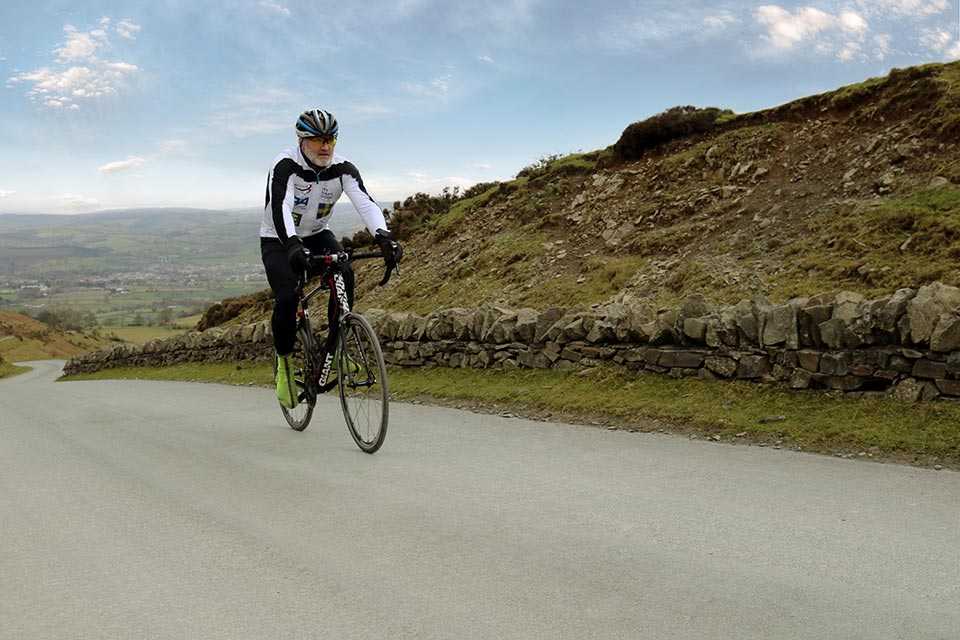 Doddie-Aid-2023-To-Raise-Funds-For-Motor-Neuron-Disease-Research-Steve-cycling
